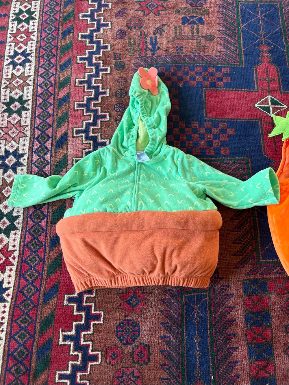 Bundle of two kids Halloween costumes 18 months - Picture 2 of 3